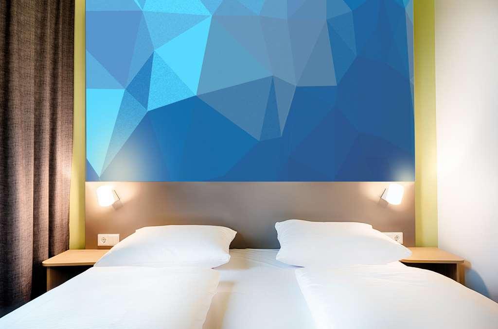 B&B Hotel Weimar Room photo